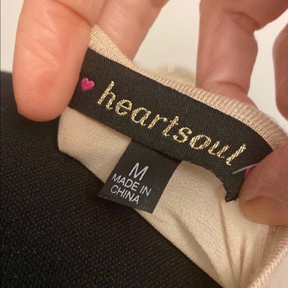 NWT Studded Shoulder Cream Cap Sleeve Tee. - Picture 7 of 9